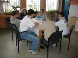 Gruppengespräch mit der Sozialarbeiterin Gruppengespräch mit der Sozialarbeiterin